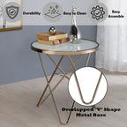Table d'appoint ronde avec plateau en verre dépoli et finition champagne, et piètement en métal en forme de V