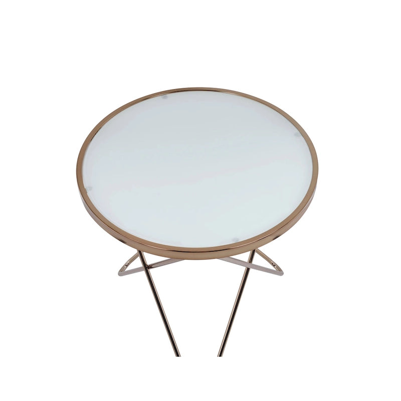 Table d'appoint ronde avec plateau en verre dépoli et finition champagne, et piètement en métal en forme de V