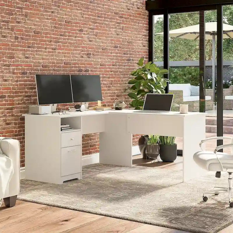 Bureau en L Cabot 60W avec étagère et tiroirs par Bush Furniture