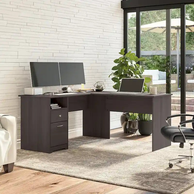 Bureau en L Cabot 60W avec étagère et tiroirs par Bush Furniture