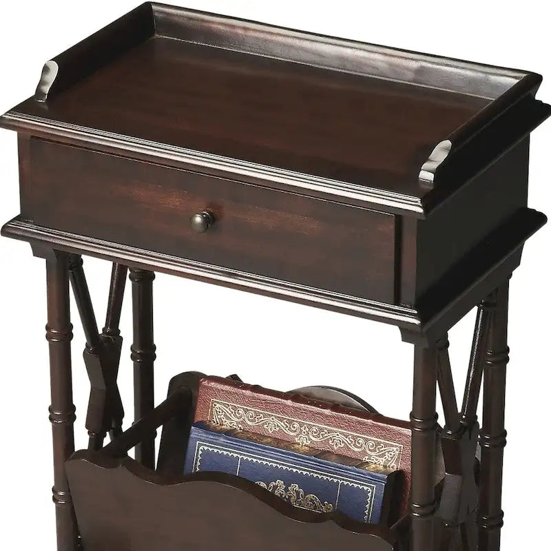Table d'appoint HomeRoots 24 en bois massif et composite noir avec tiroir, étagère et porte-revues - 24