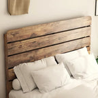 Ensemble de chambre à coucher 3 pièces comprenant un cadre de lit plateforme en bois avec tête de lit et un ensemble de 2 tables de chevet en bois massif avec trois tiroirs.