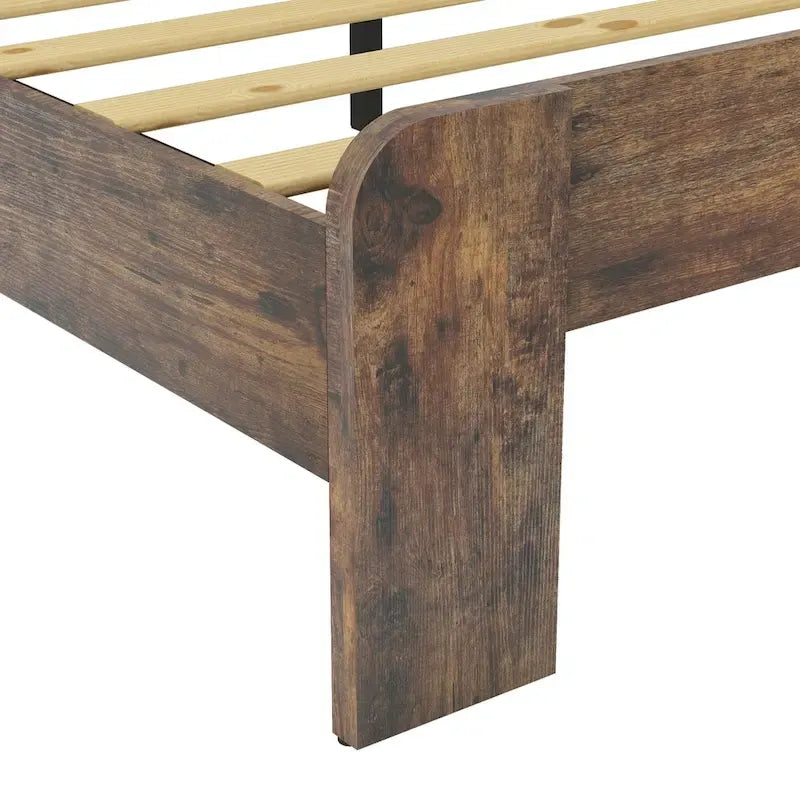 Ensemble de chambre à coucher 3 pièces comprenant un cadre de lit plateforme en bois avec tête de lit et un ensemble de 2 tables de chevet en bois massif avec trois tiroirs.
