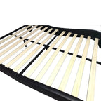 Lit plateforme rembourré en similicuir, format Queen, avec éclairage LED et sommier à lattes en bois.