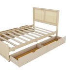 Lit plateforme en bois avec rangement, 4 tiroirs et tête de lit en rotin.