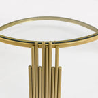 Table basse en verre trempé de 31,5 pouces avec design asymétrique en métal et étagère inférieure