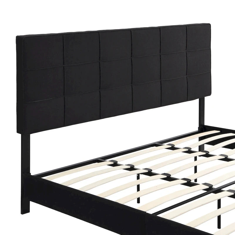 Lit plateforme noir king size capitonné avec tête de lit à boutons et lattes en bois - Sommier non nécessaire