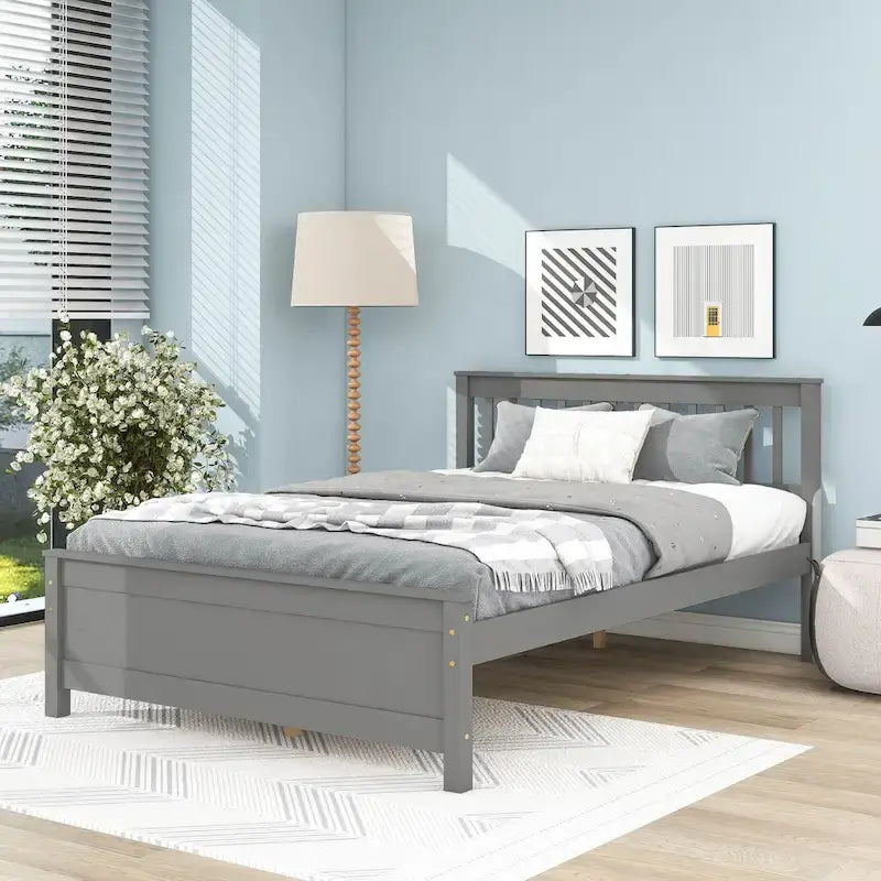 Lit double en pin gris avec tête et pied de lit à lattes - Sommier non requis, table de chevet incluse