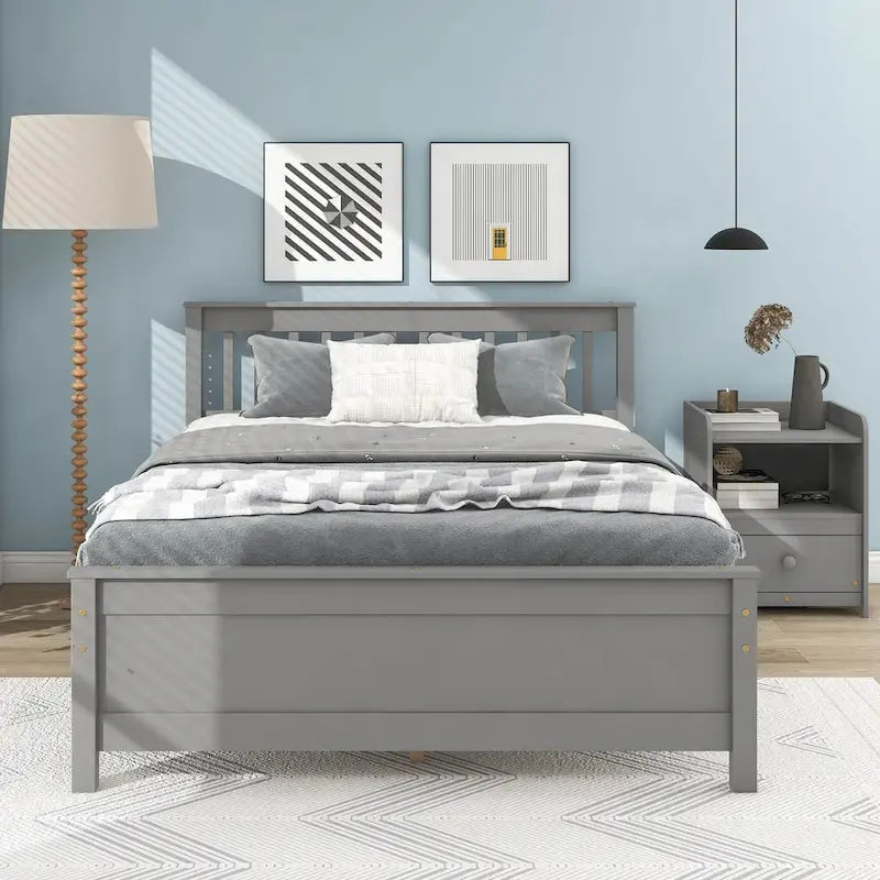 Lit double en pin gris avec tête et pied de lit à lattes - Sommier non requis, table de chevet incluse