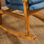 Fauteuil à bascule en bois massif avec coussin en lin et fabrication artisanale haut de gamme
