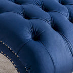 Chaise longue capitonnée bleue à 27,17 boutons avec clous décoratifs