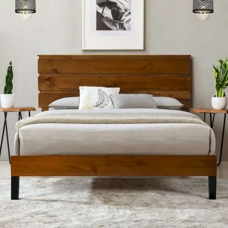 Lit plateforme en bois massif marron, format king, style milieu du siècle, avec tête de lit en trois parties