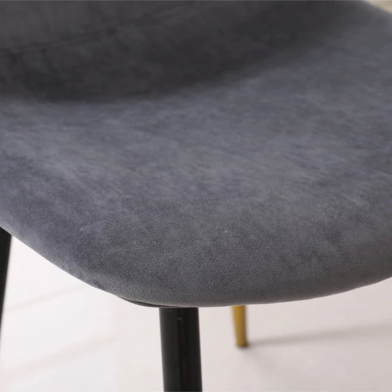 Ensemble de salle à manger moderne 5 pièces avec table ronde et 4 chaises rembourrées en velours