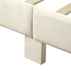 Lit plateforme entièrement rembourré DH BASIC Glam Beige avec accents dorés par Denhour