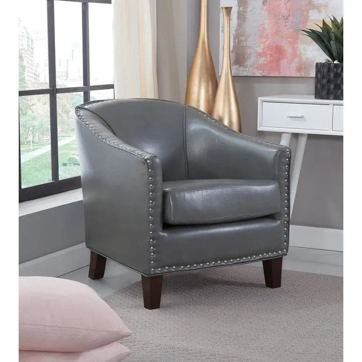 Fauteuil d'appoint Giles de Grafton Home avec garniture cloutée
