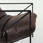 Fauteuil d'appoint Leonidas en similicuir noir avec structure en métal noir