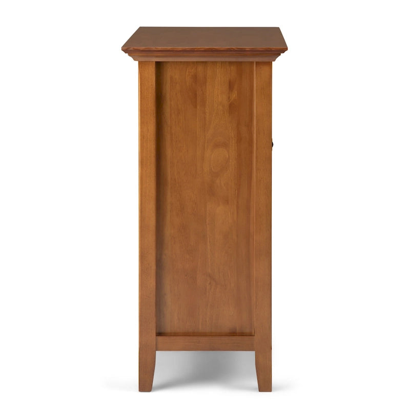 Meuble de rangement transitionnel moyen WYNDENHALL Halifax en bois massif, 94 cm de large (37 po) - 94 cm (37 po) l x 43 cm (17 po) p x 91 cm (36 po) h