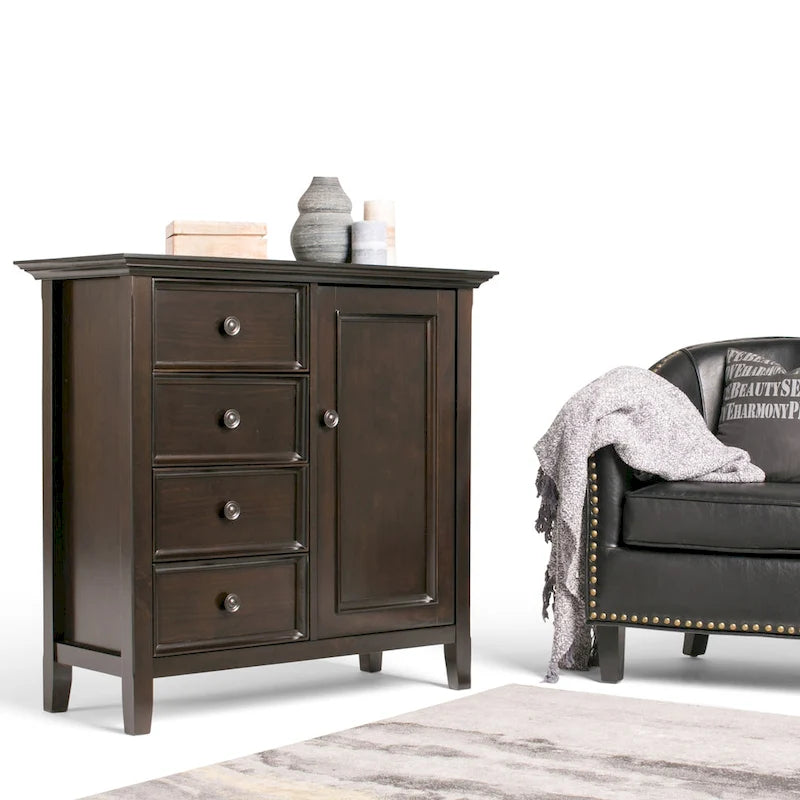 Meuble de rangement transitionnel moyen WYNDENHALL Halifax en bois massif, 94 cm de large (37 po) - 94 cm (37 po) l x 43 cm (17 po) p x 91 cm (36 po) h