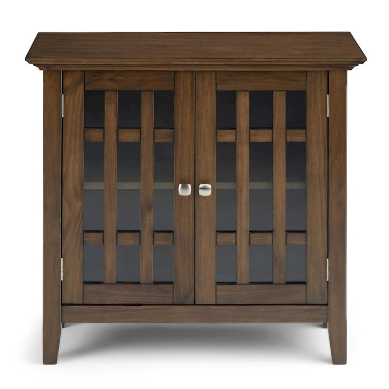 Meuble de rangement transitionnel moyen WYNDENHALL Halifax en bois massif, 94 cm de large (37 po) - 94 cm (37 po) l x 43 cm (17 po) p x 91 cm (36 po) h