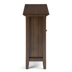 Meuble de rangement transitionnel moyen WYNDENHALL Halifax en bois massif, 94 cm de large (37 po) - 94 cm (37 po) l x 43 cm (17 po) p x 91 cm (36 po) h