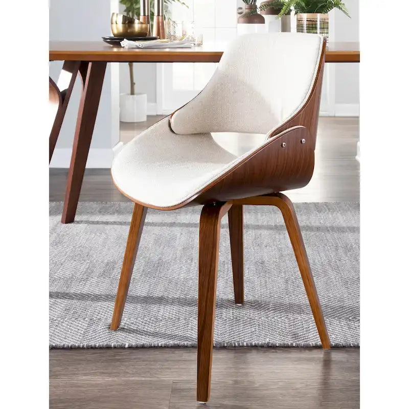 Chaise de salle à manger/d'appoint rembourrée Carson Carrington Svetlana, style moderne du milieu du siècle