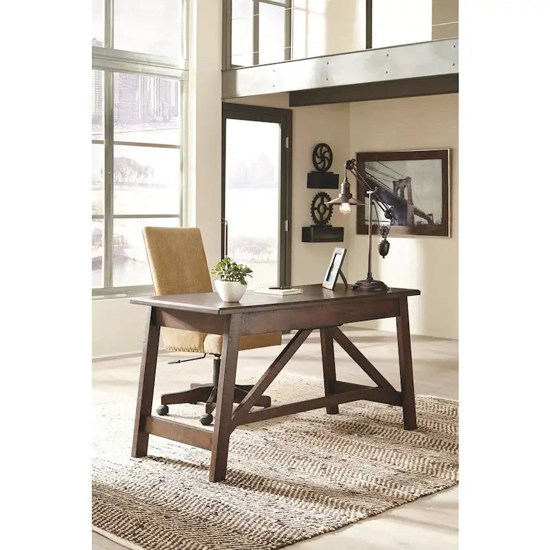 Bureau à pieds larges Baldridge Rustic Brown pour la maison