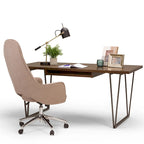 Bureau d'écriture WYNDENHALL Travis en bois massif, style industriel moderne, 168 cm de large, finition brun vieilli naturel