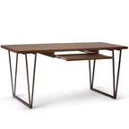 Bureau d'écriture WYNDENHALL Travis en bois massif, style industriel moderne, 168 cm de large, finition brun vieilli naturel