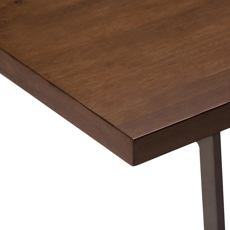 Bureau d'écriture WYNDENHALL Travis en bois massif, style industriel moderne, 168 cm de large, finition brun vieilli naturel