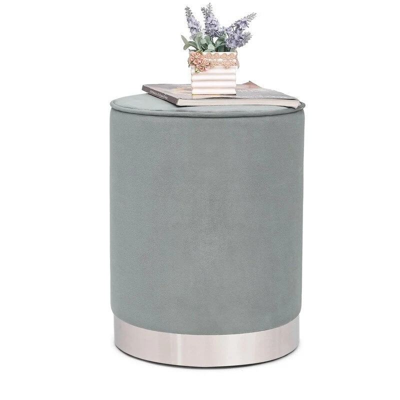 Pouf ottoman rond capitonné en velours Adeco, finitions argentées