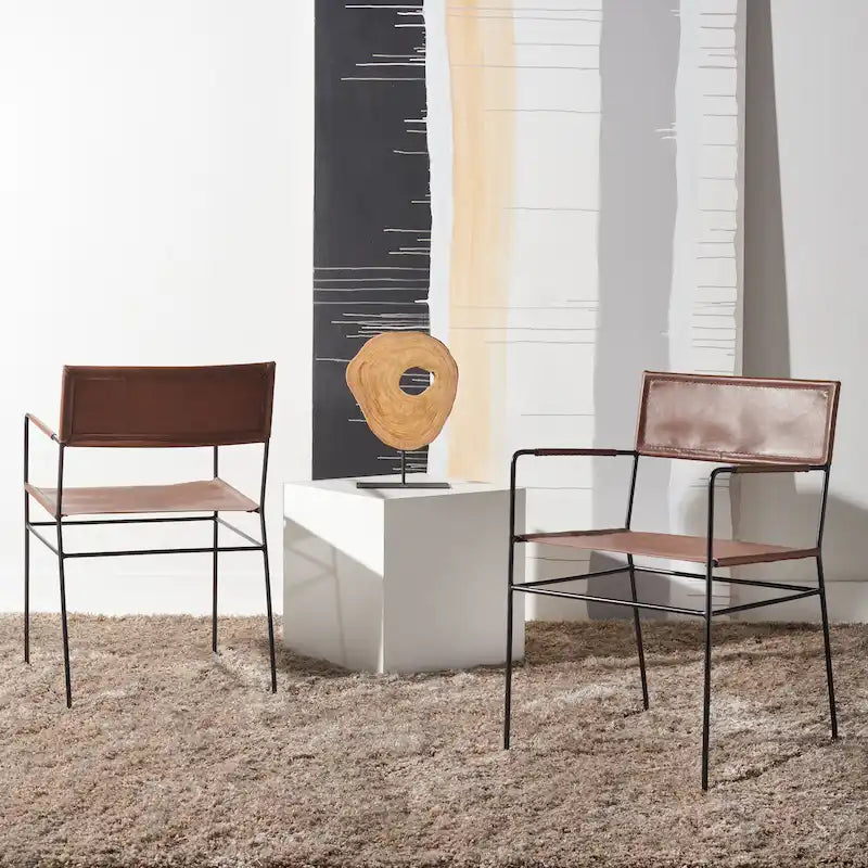 Chaises de salle à manger en cuir Bernardine de SAFAVIEH (lot de 2) - 55 cm (L) x 50 cm (l) x 81 cm (H) - 56 cm (L) x 51 cm (P) x 81 cm (H)