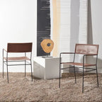 Chaises de salle à manger en cuir Bernardine de SAFAVIEH (lot de 2) - 55 cm (L) x 50 cm (l) x 81 cm (H) - 56 cm (L) x 51 cm (P) x 81 cm (H)