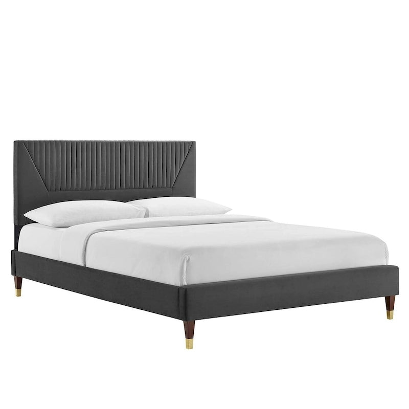 Lit plateforme king en velours performant capitonné Yasmine
