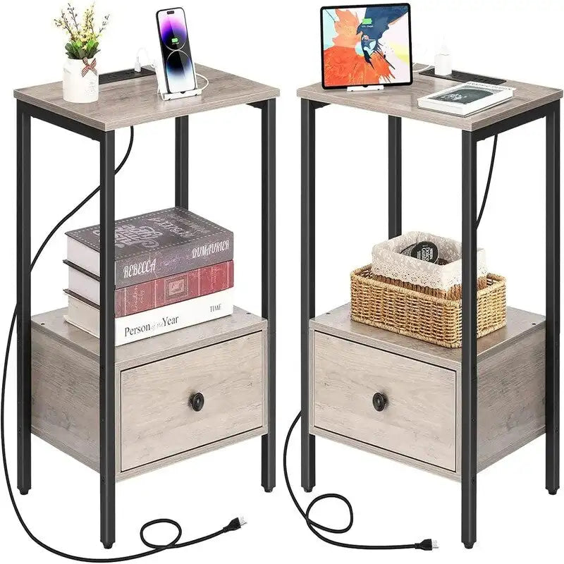 Table d'appoint avec station de recharge - 11,8 cm (P) x 15,7 cm (L) x 23,6 cm (H)