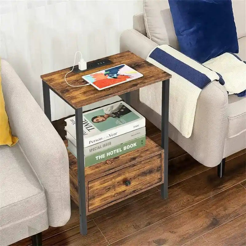 Table d'appoint avec station de recharge - 11,8 cm (P) x 15,7 cm (L) x 23,6 cm (H)