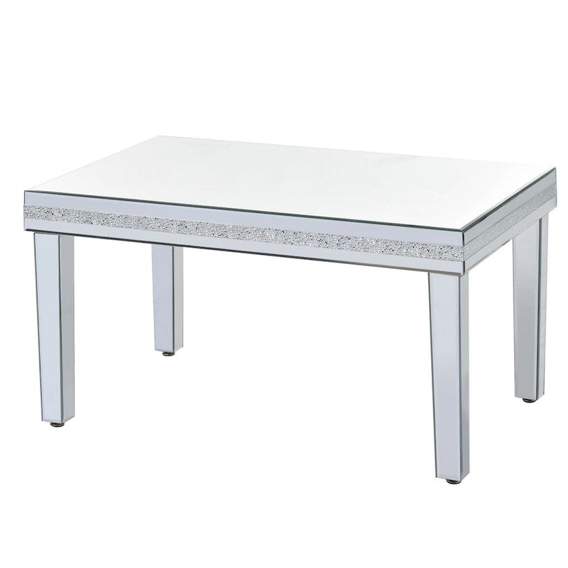 Ensemble de 3 tables basses et 2 tables d'appoint