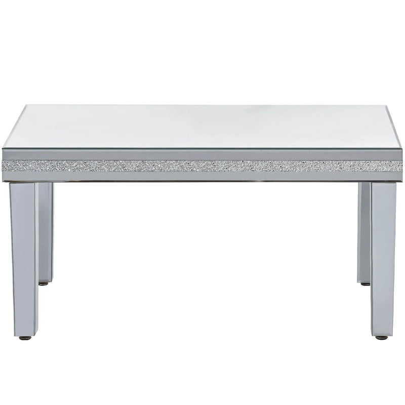 Ensemble de 3 tables basses et 2 tables d'appoint
