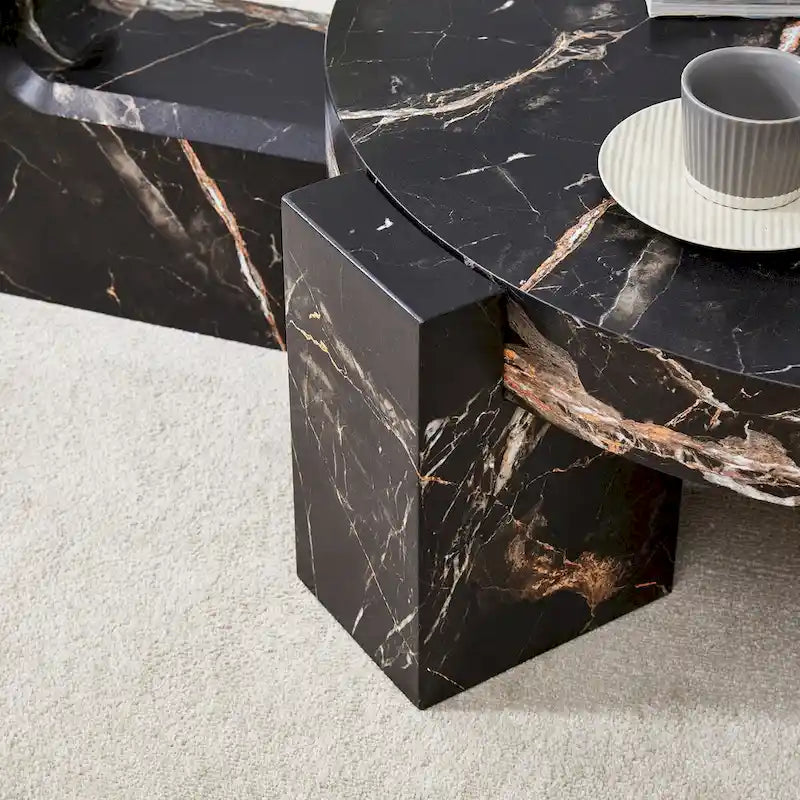 La table basse double plateau détachable, grâce à sa conception détachable, offre une plus grande flexibilité d'utilisation de l'espace.